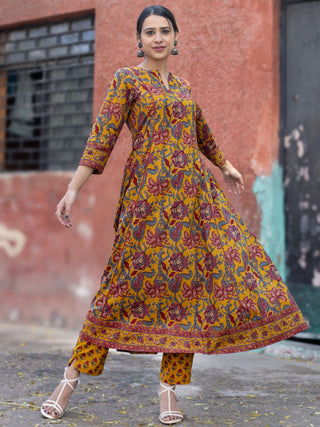 Roz Pihu Kali Kurta