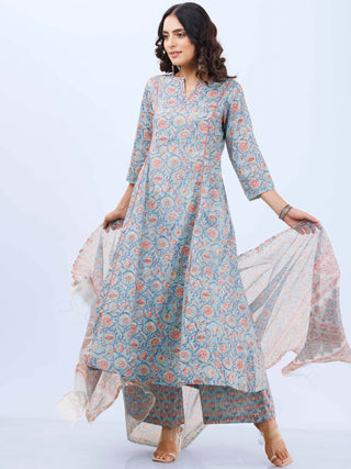 Aina Saima Set Of Kali Kurta Pants Dupatta