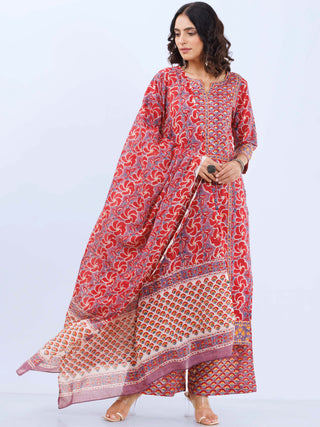 Aina Nia Set Of Kurta Pants Dupatta