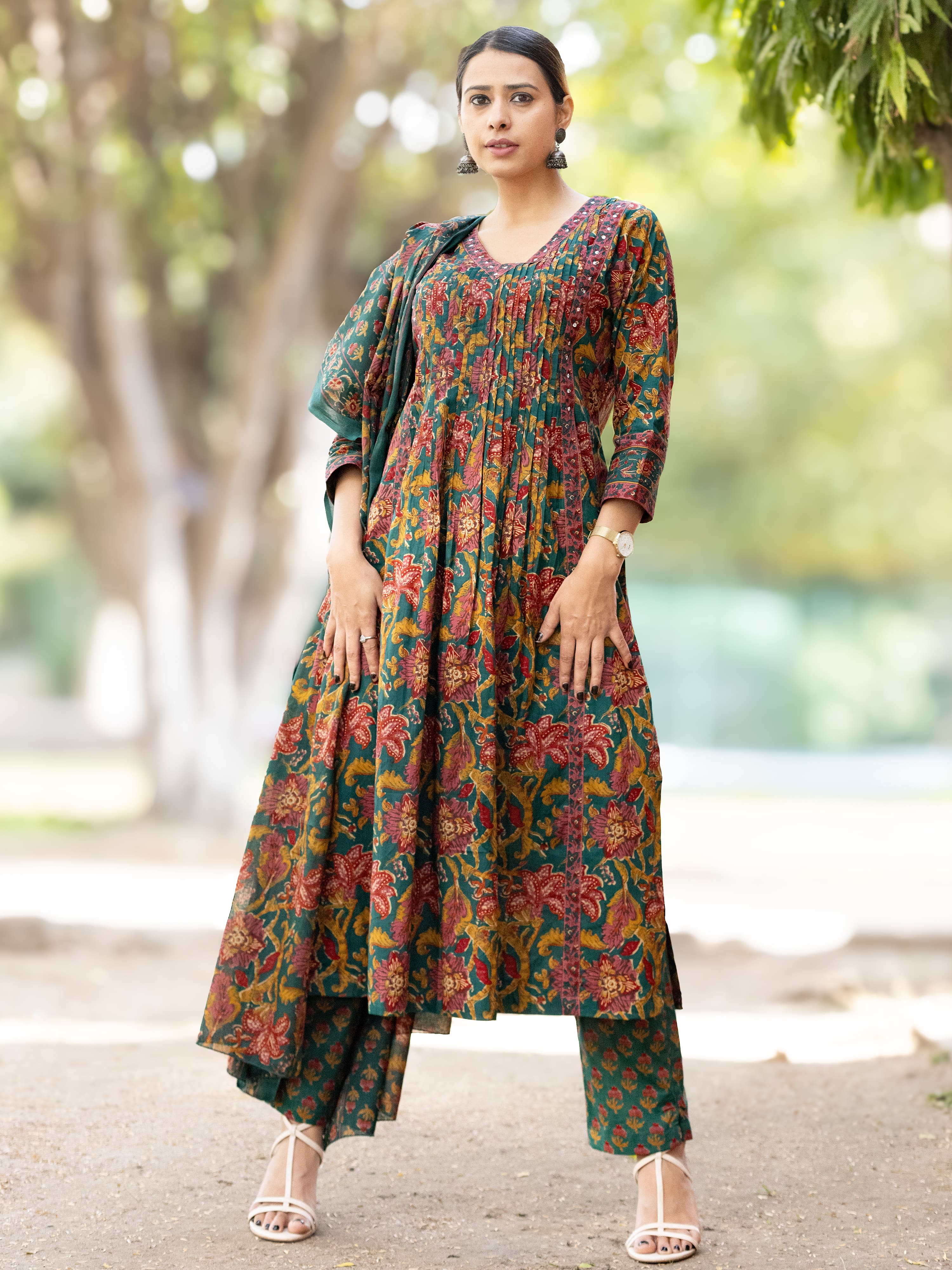 Roz Mitu Set Of Pintuk Kurta Pants Dupatta – InduBindu