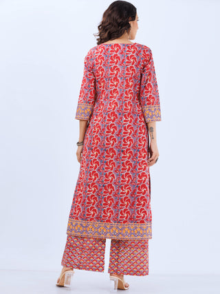 Aina Nia Kurta