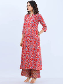 Aina Mahi Set Of Kali Kurta Pants Dupatta