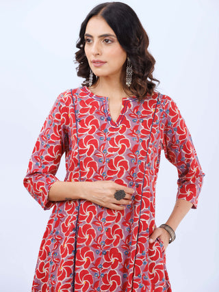 Aina Mahi Set Of Kali Kurta Pants Dupatta