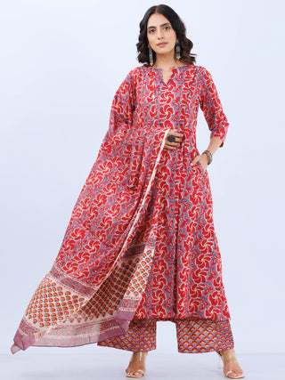 Aina Mahi Set Of Kali Kurta Pants Dupatta