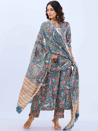 Aina Bindu Set Of Kali Kurta Pants Dupatta