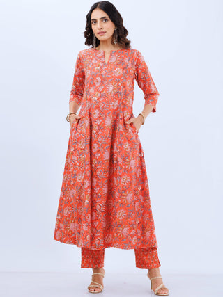 Aina Avni Set Of Kali Kurta Pants Dupatta