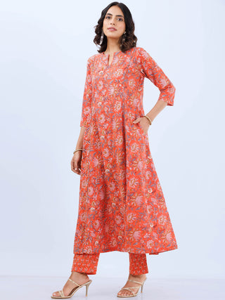 Aina Avni Set Of Kali Kurta Pants Dupatta