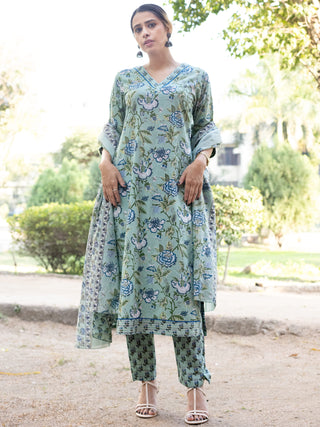 Roz Tabu Set Of Kurta Pants Dupatta