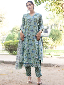 Roz Tabu Set Of Kurta Pants Dupatta