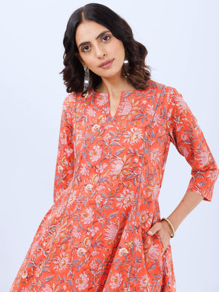 Aina Avni Kali Kurta