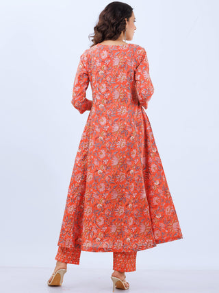 Aina Avni Set Of Kali Kurta Pants Dupatta