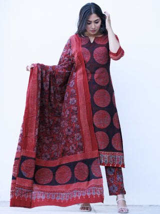 Ajrakh Tamana Set Of Kurta Pants Dupatta