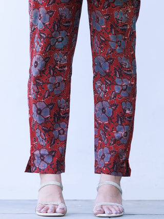 Ajrakh Tamana Set Of Kurta Pants Dupatta