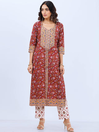 Aina Wasi Set Of Kurta Pants Dupatta
