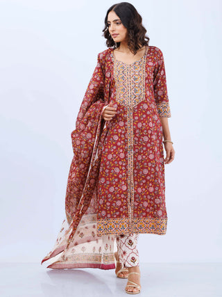 Aina Wasi Set Of Kurta Pants Dupatta