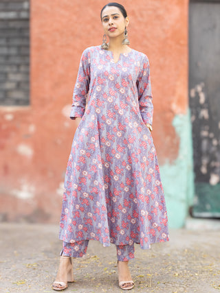 Roz Divya Set Of Kali Kurta Pants Kota Doria Dupatta