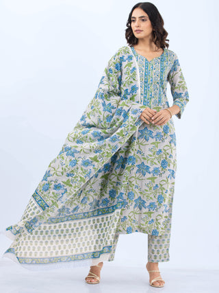 Aina Chitra Set Of Kurta Pants Dupatta