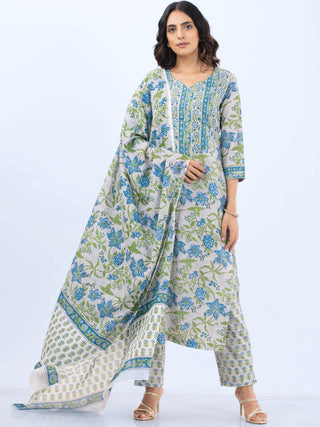 Aina Chitra Set Of Kurta Pants Dupatta