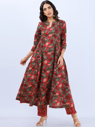 Aina Zoya Kali Kurta