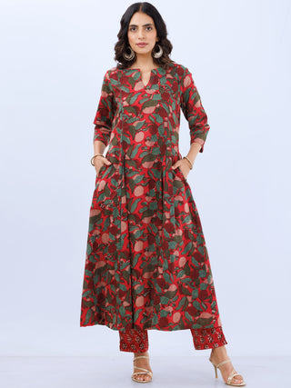 Aina Zoya Kali Kurta