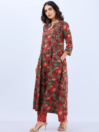 Aina Zoya Kali Kurta