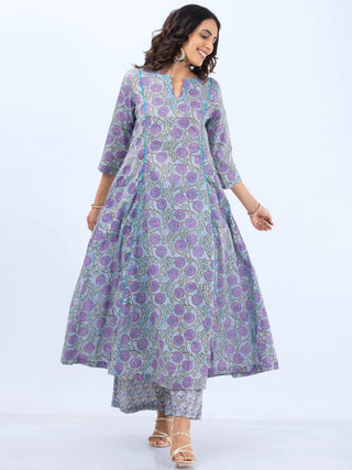 Aina Mira Set Of Kali Kurta Pants Dupatta