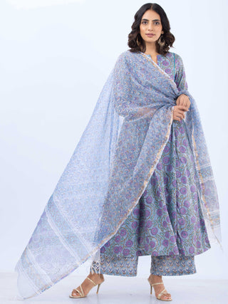 Aina Mira Set Of Kali Kurta Pants Dupatta