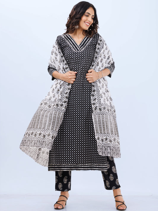 Aina Sania Set Of Kurta Pants Kota Dupatta