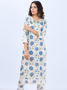 Aina Tania Set Of Kurta Pants Dupatta
