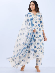 Aina Tania Set Of Kurta Pants Dupatta
