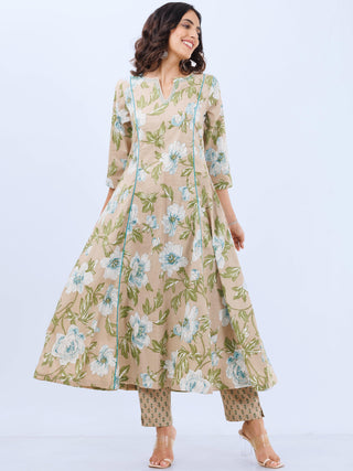 Aina Naina Set Of Kalidar Kurta Pants Dupatta