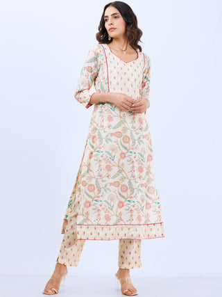 Aina Veena Set Of Kurta Pants Dupatta