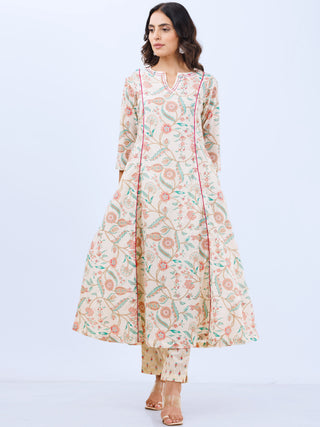 Aina Pooja Set Of Kalidar Kurta Pants Dupatta