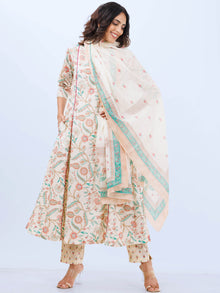Aina Pooja Set Of Kalidar Kurta Pants Dupatta