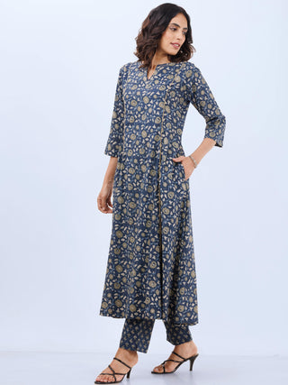 Aina Neelam Set Of Kalidar Kurta Pants Dupatta