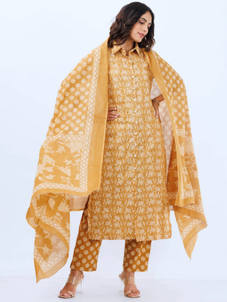 Aina Priya Set Of Kurta Pants Dupatta