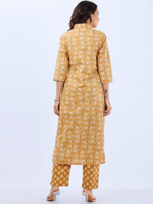 Aina Priya Set Of Kurta Pants Dupatta
