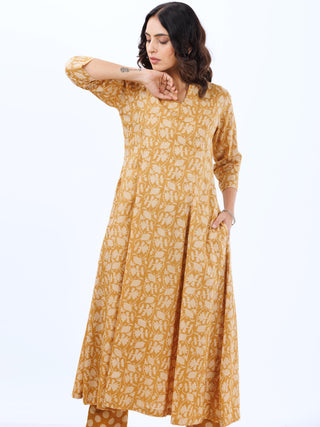 Aina Mohini Set Of Kalidar Kurta Pants Dupatta