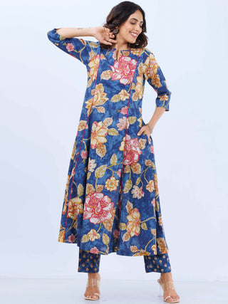 Aina Medha Set Of Kalidar Kurta Pants Dupatta