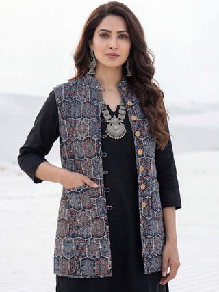 Shishir Shreya Quilted Reversible Sleeveless Jacket