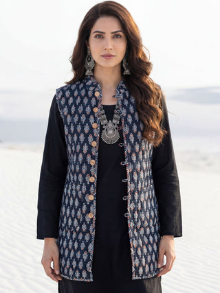 Shishir Shreya Quilted Reversible Sleeveless Jacket