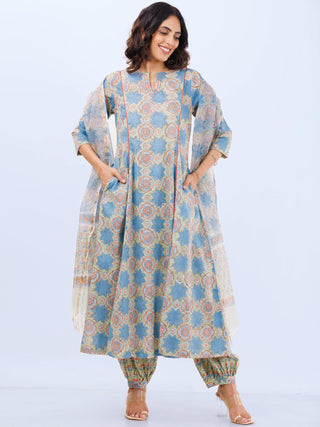 Aina Minal Set Of Kalidar Kurta Pants Dupatta