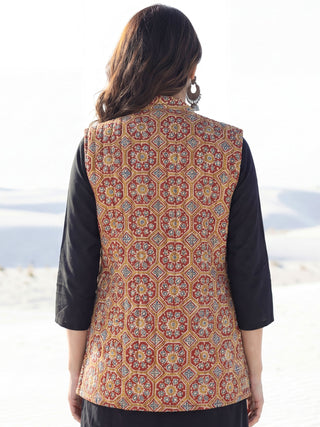 Shishir Naina Quilted Reversible Sleeveless Jacket