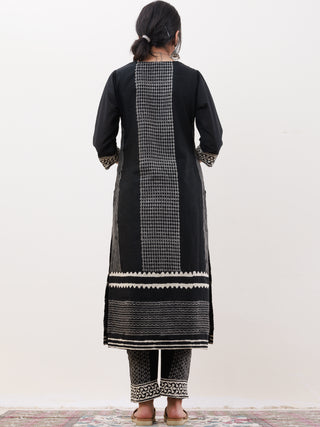 Gazal Beena Set Of Kurta Pants Dupatta