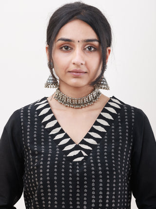 Gazal Ruhani Set Of Kurta Pants Dupatta