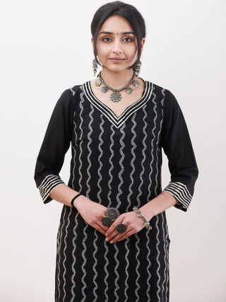 Gazal Manan Set Of Kurta Pants Dupatta