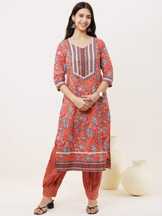 Rozana Adab Set Of Kurta Pants Dupatta