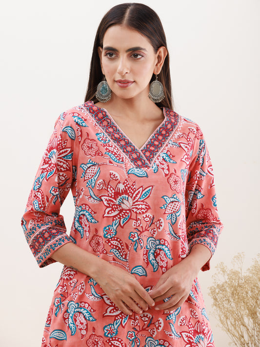 Rozana Aaina Kurta