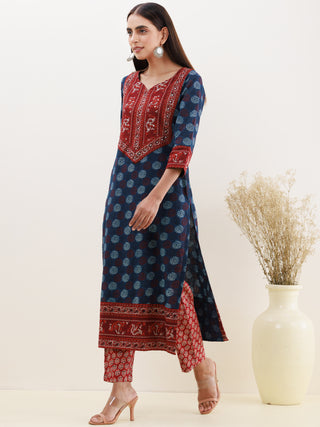Ajrakh Nutan Set Of Kurta Pants Dupatta