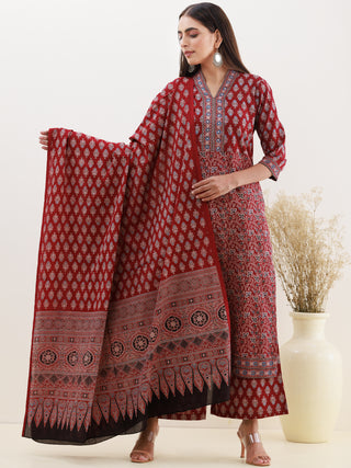 Ajrakh Manal Set Of Kurta Pants Dupatta
